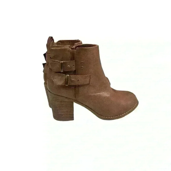 Torrid Size 7 Ankle Boots with Buckles  Brown Faux Leather Gently Used Comfy - Picture 3 of 6